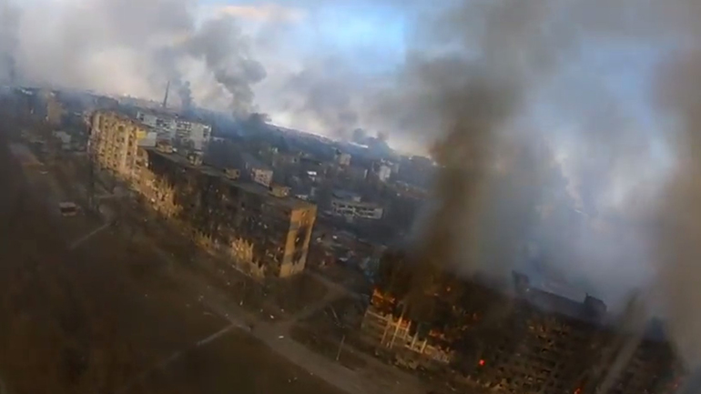 Βομβαρδισμένο τοπίο η Μαριούπολη – Δείτε πλάνα από drone